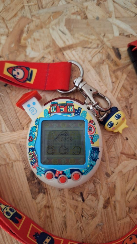 Tamagotchi Familitchi V5 "Tama House"